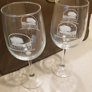 Nashoba Valley Vineyards wine Glasses pair